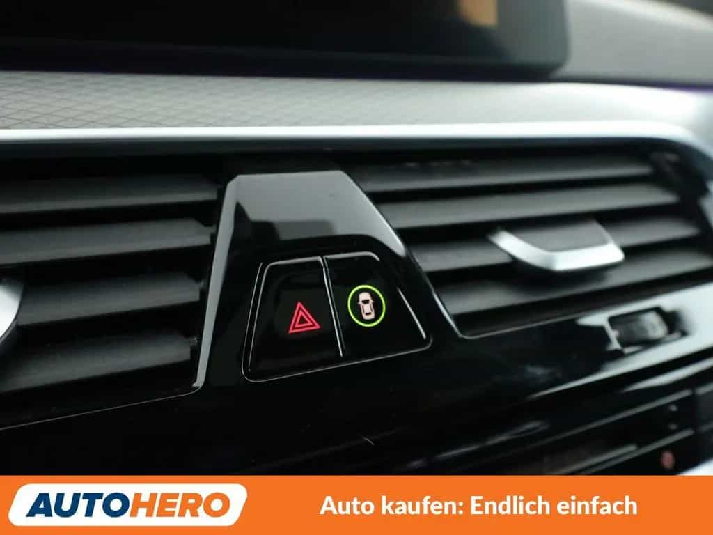 BMW 520 d xDrive M Sport Aut.*NAVI*LED*CAM*SHZ*TEMPO* 07/2018-photo-24