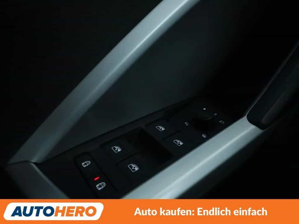Audi Q3 Sportback 35 TFSI S Line Aut.*NAVI*LED*TEMPO* 12/2023-photo-29
