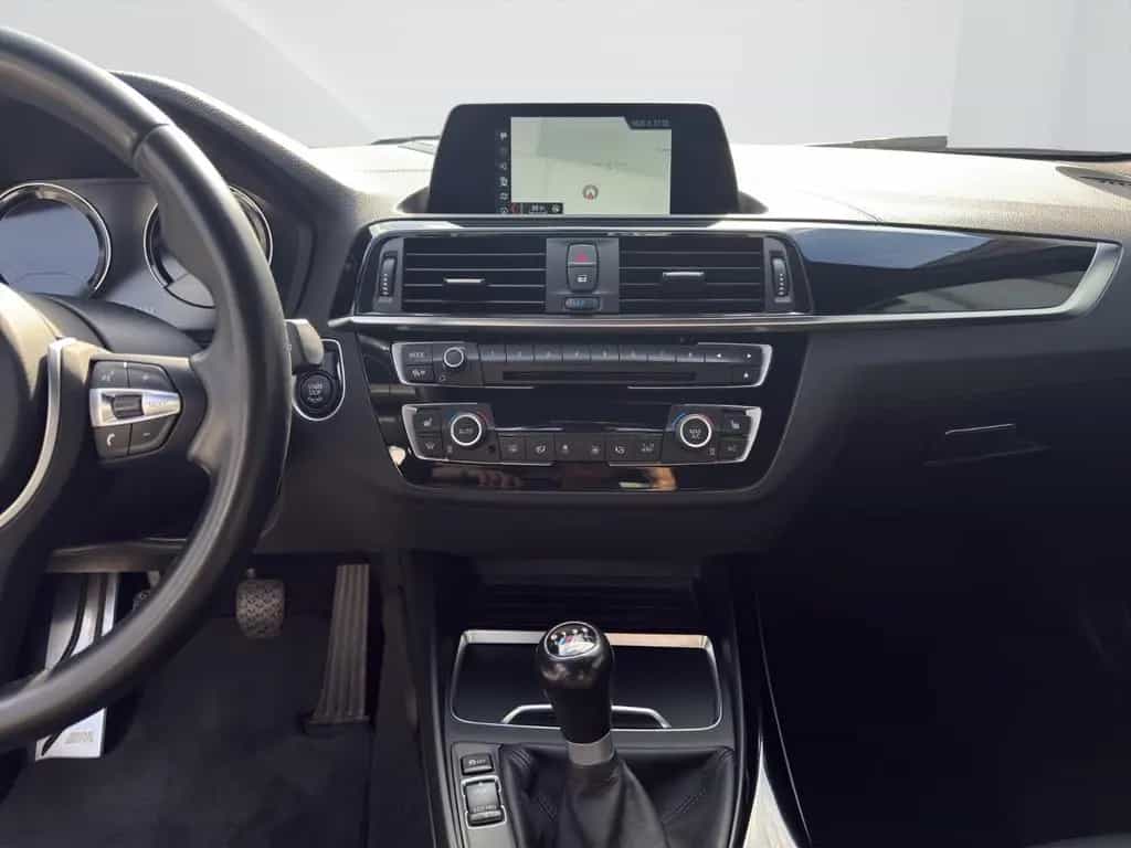 BMW 118 i Edition M Sport Shadow 05/2019-photo-13