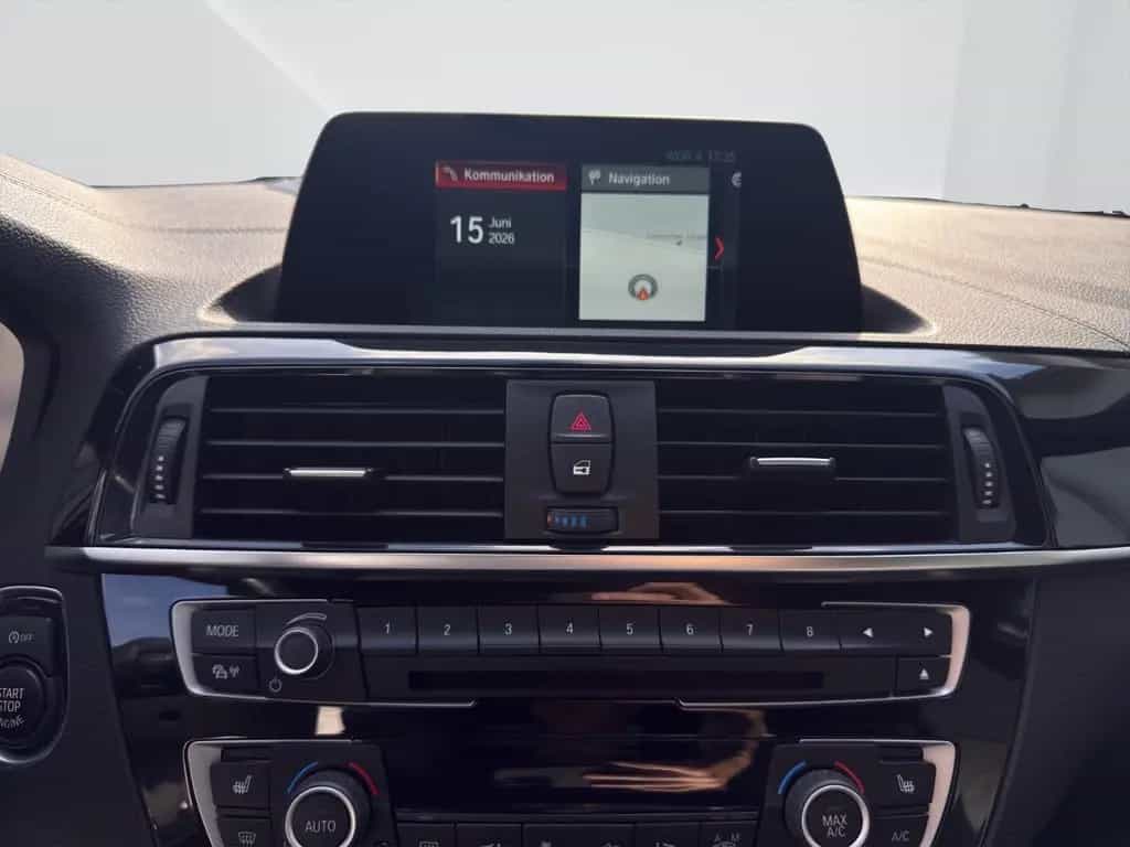 BMW 118 i Edition M Sport Shadow 05/2019-photo-14