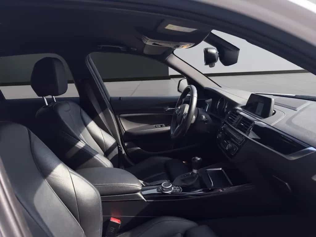 BMW 118 i Edition M Sport Shadow 05/2019-photo-15