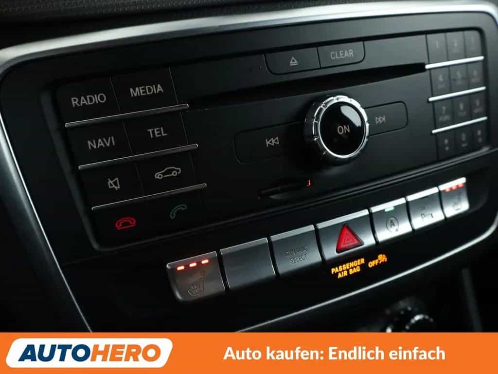 Mercedes-Benz CLA 180 Urban Aut.*NAVI*TEMPO*LED*CAM*SHZ*PDC* 08/2017-photo-23