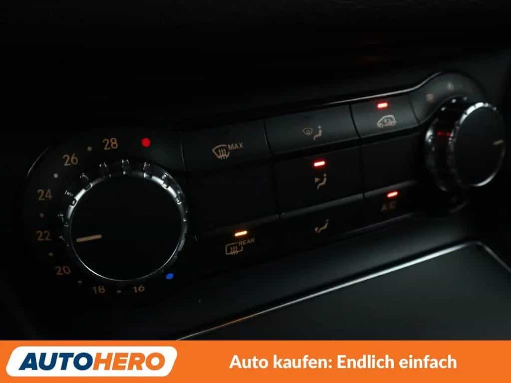 Mercedes-Benz CLA 180 Urban Aut.*NAVI*TEMPO*LED*CAM*SHZ*PDC* 08/2017-photo-24