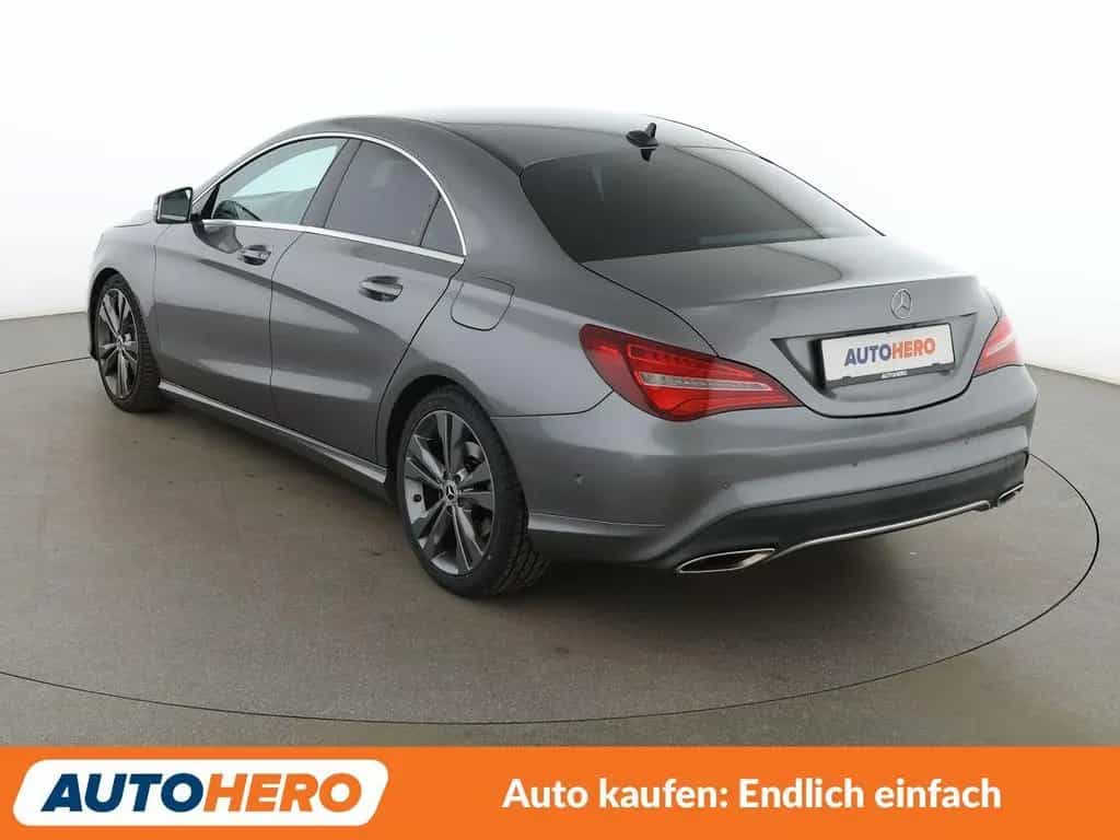 Mercedes-Benz CLA 180 Urban Aut.*NAVI*TEMPO*LED*CAM*SHZ*PDC* 08/2017-photo-3