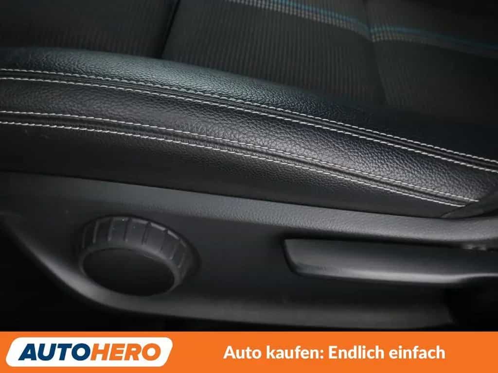 Mercedes-Benz CLA 180 Urban Aut.*NAVI*TEMPO*LED*CAM*SHZ*PDC* 08/2017-photo-31
