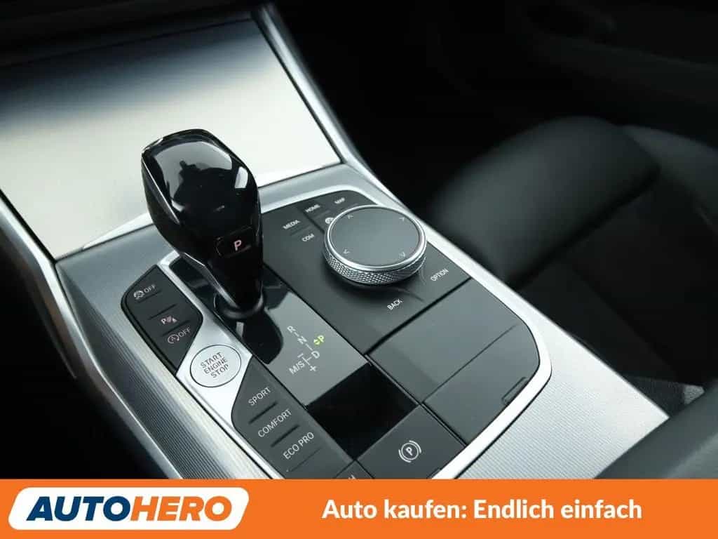 BMW 330 d M Sport Aut.*NAVI*LED*CAM*ACC*SHZ*LHZ*ALU* 09/2019-photo-24
