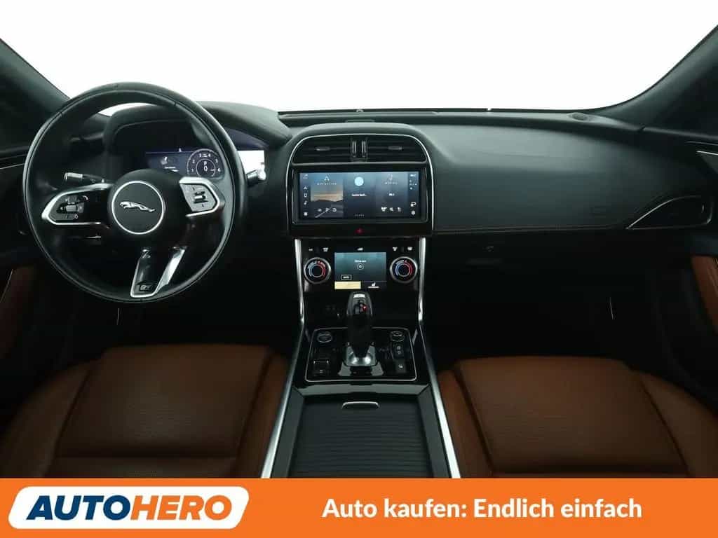 Jaguar XE 25t R-Dynamic SE Aut.*NAVI*360CAM*ACC*LED* 04/2021-photo-11