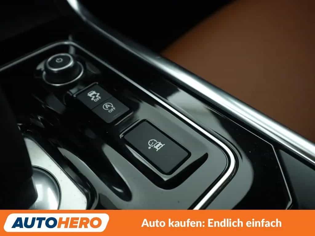 Jaguar XE 25t R-Dynamic SE Aut.*NAVI*360CAM*ACC*LED* 04/2021-photo-27