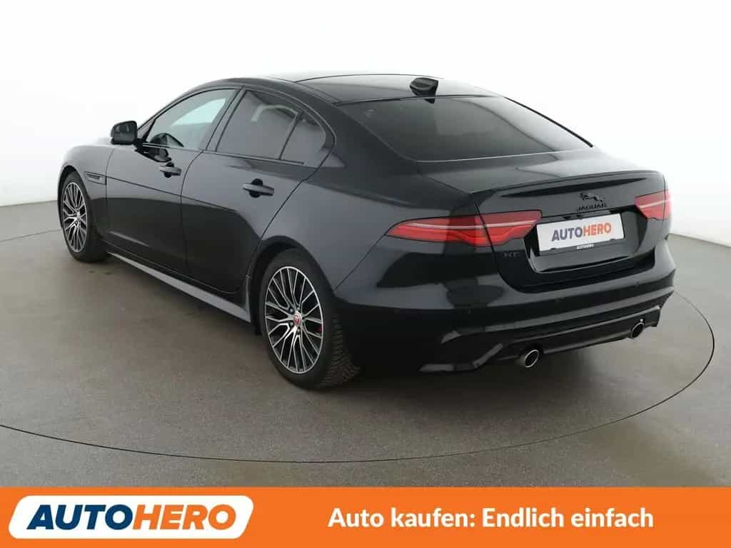 Jaguar XE 25t R-Dynamic SE Aut.*NAVI*360CAM*ACC*LED* 04/2021-photo-3