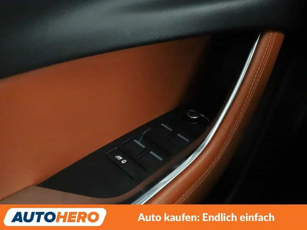 Jaguar XE 25t R-Dynamic SE Aut.*NAVI*360CAM*ACC*LED* 04/2021-photo-35
