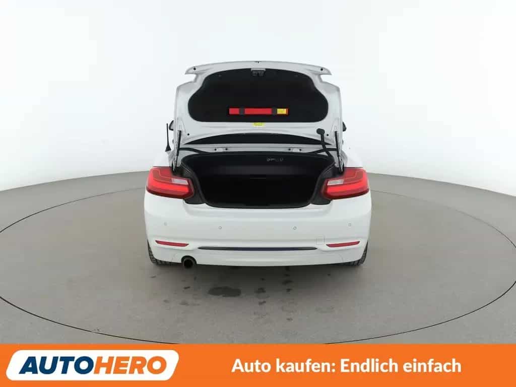 BMW 218 2er 218i Sport Line Aut.*BiXENON*TEMPO*PDC*SHZ* 07/2015-photo-16