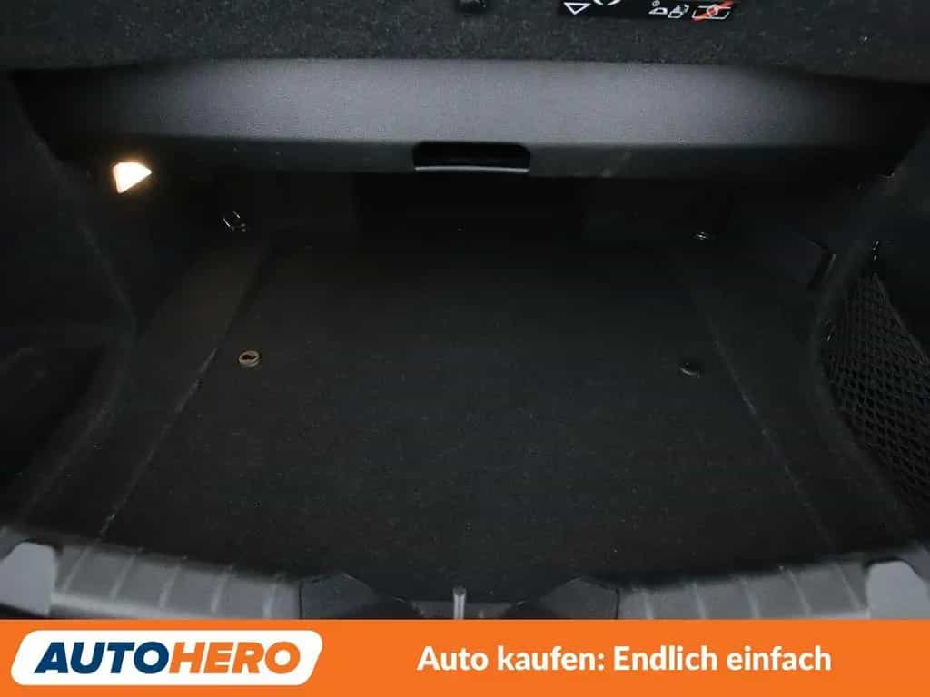 BMW 218 2er 218i Sport Line Aut.*BiXENON*TEMPO*PDC*SHZ* 07/2015-photo-17