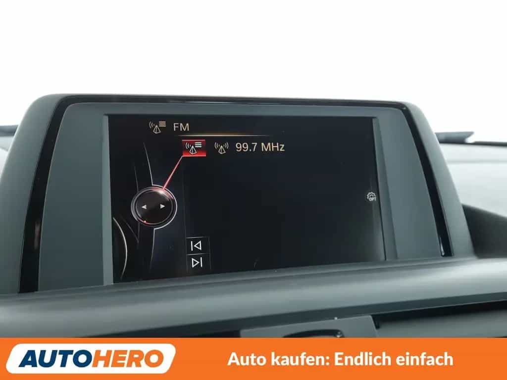 BMW 218 2er 218i Sport Line Aut.*BiXENON*TEMPO*PDC*SHZ* 07/2015-photo-20