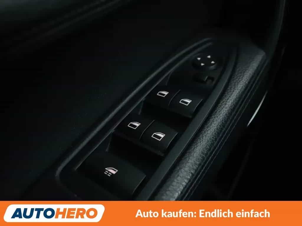 BMW 218 2er 218i Sport Line Aut.*BiXENON*TEMPO*PDC*SHZ* 07/2015-photo-23