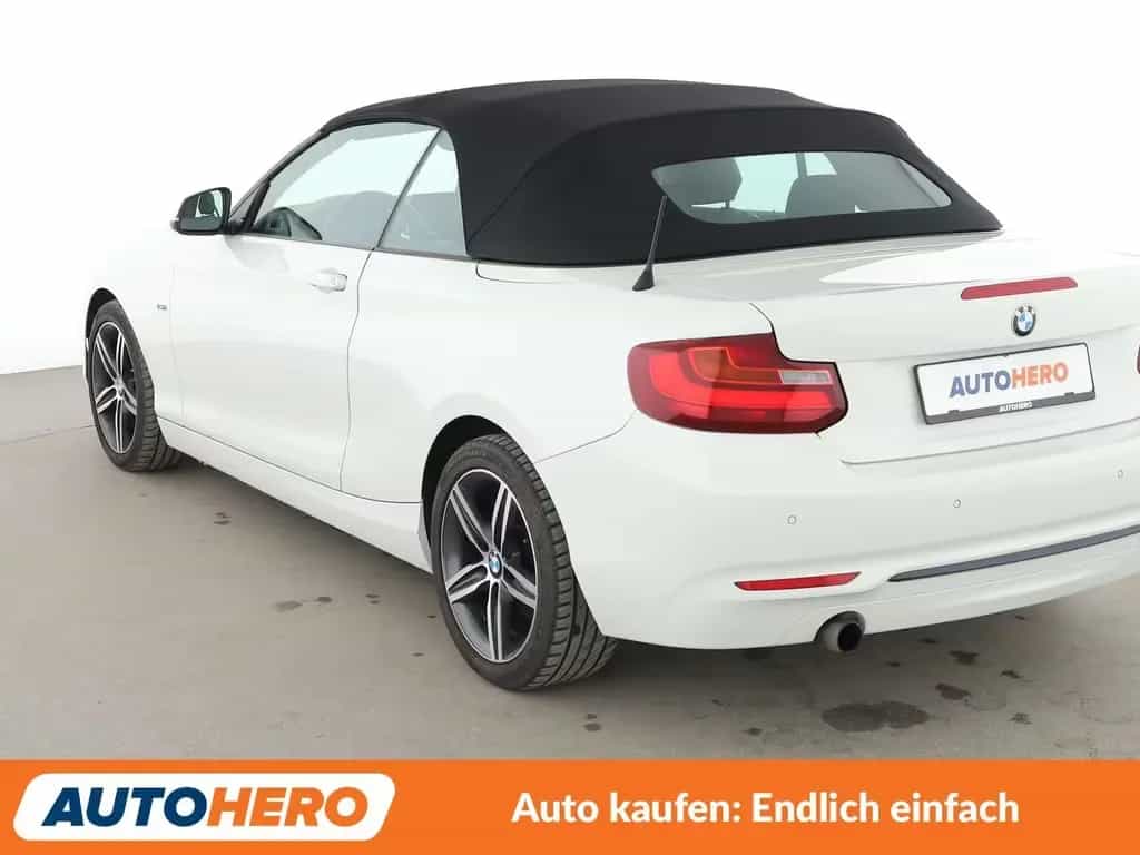 BMW 218 2er 218i Sport Line Aut.*BiXENON*TEMPO*PDC*SHZ* 07/2015-photo-3