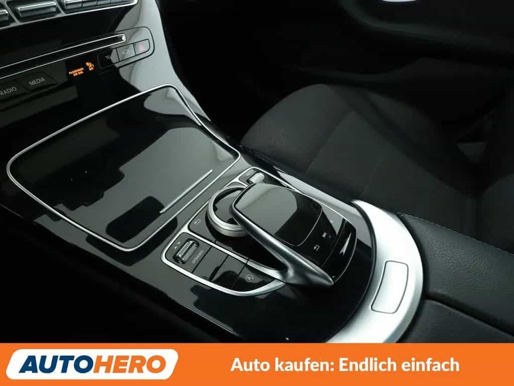 Mercedes-Benz C 250 Avantgarde Aut.*NAV*HUD*TEMP*CAM*PDC*SHZ* 09/2017-photo-24