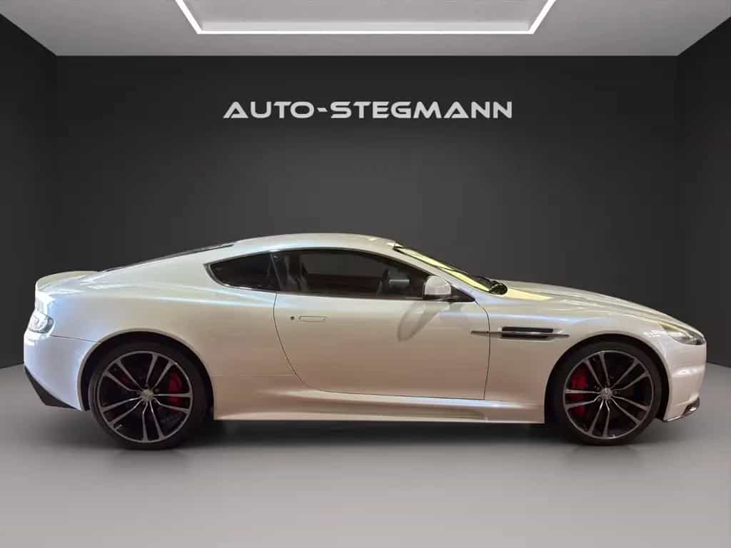 Aston Martin DBS 6.0 04/2011-photo-5
