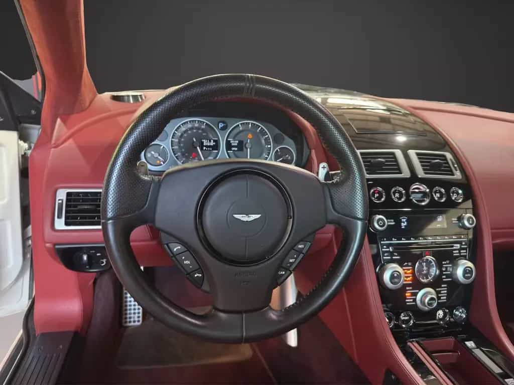 Aston Martin DBS 6.0 04/2011-photo-9