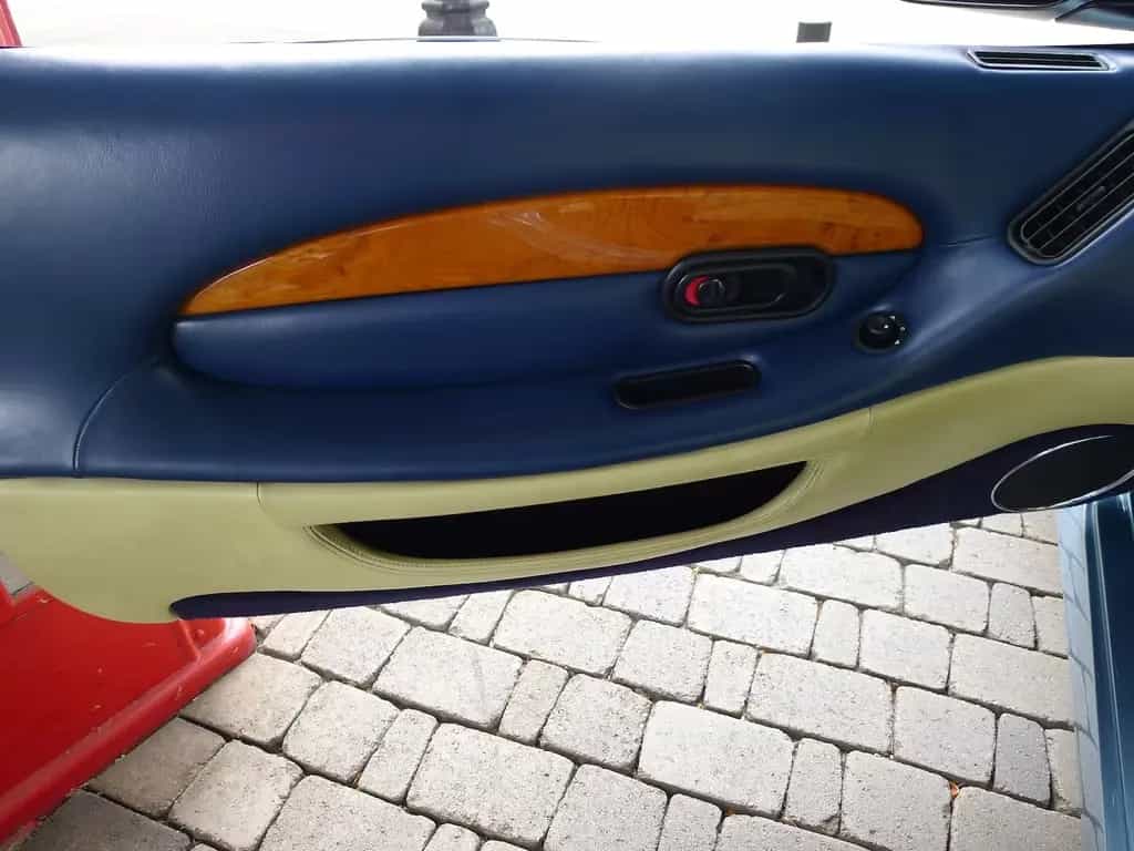 Aston Martin DB7 Vantage V12 Volante 38.000 km 08/2001-photo-4