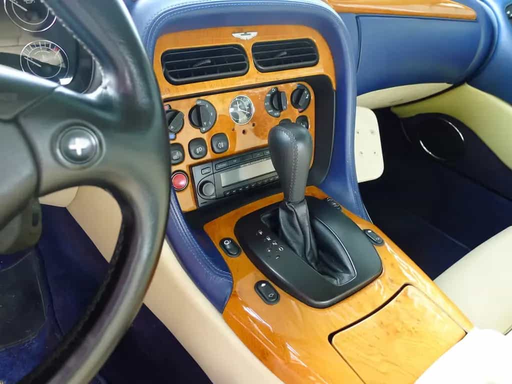 Aston Martin DB7 Vantage V12 Volante 38.000 km 08/2001-photo-7