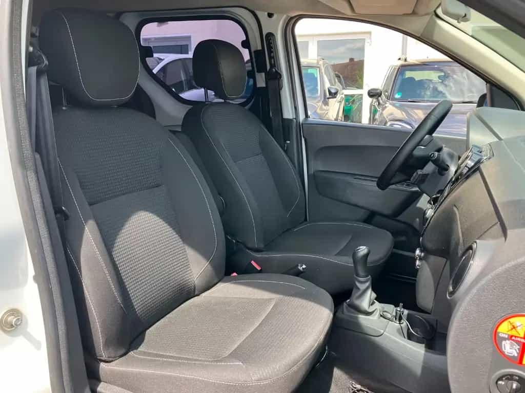 Dacia Dokker 1.6 SCe 100 Rollstuhlrampe 03/2019-photo-14