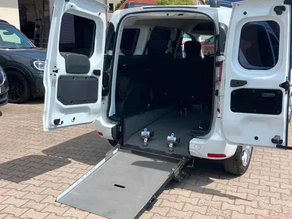 Dacia Dokker 1.6 SCe 100 Rollstuhlrampe 03/2019-photo-8
