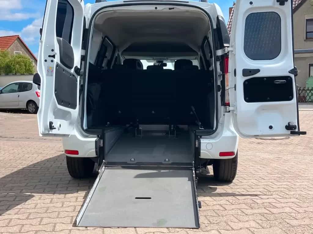 Dacia Dokker 1.6 SCe 100 Rollstuhlrampe 03/2019-photo-9