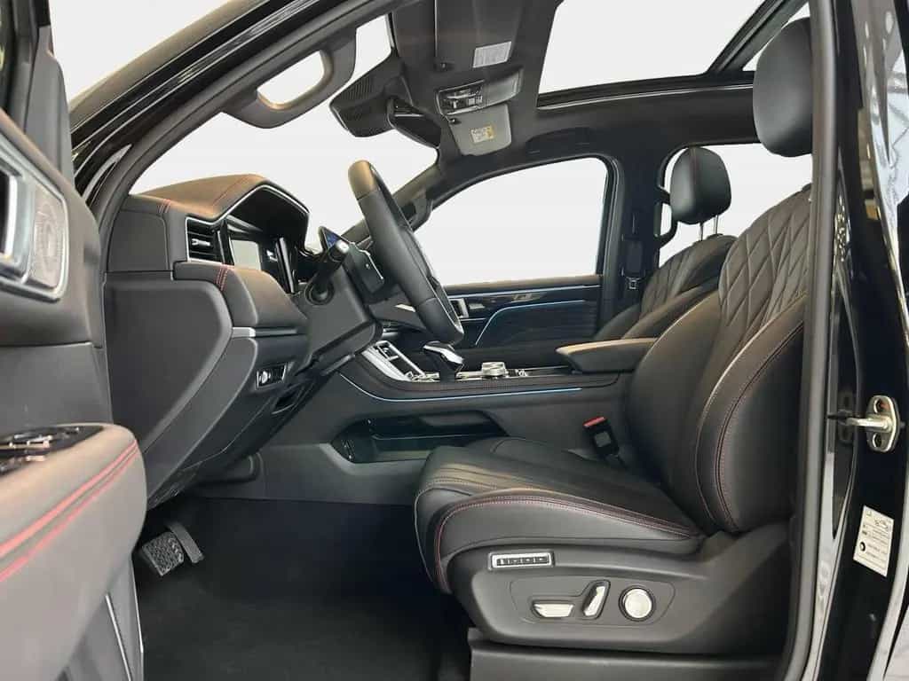 Foton 4 Ultra 2.0 L Diesel 117kW 8AT null-photo-12