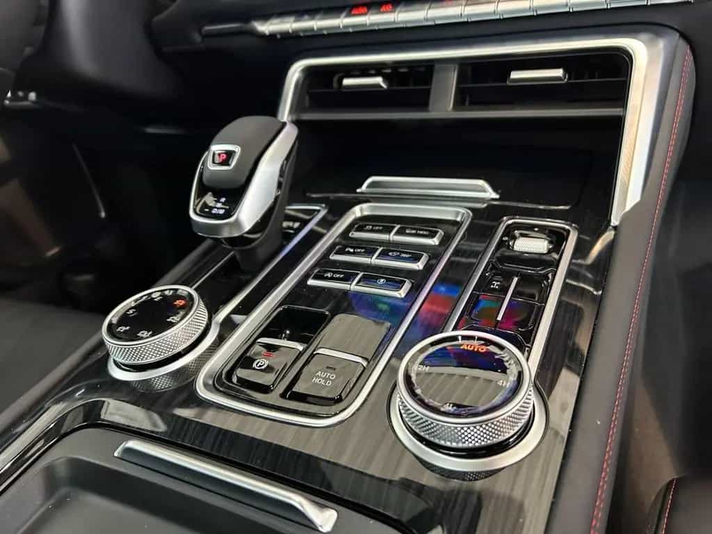 Foton 4 Ultra 2.0 L Diesel 117kW 8AT null-photo-15