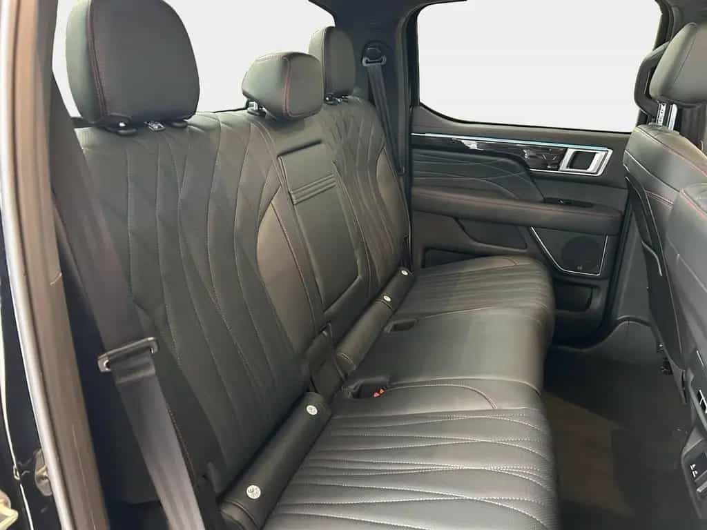 Foton 4 Ultra 2.0 L Diesel 117kW 8AT null-photo-24