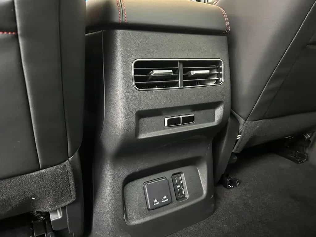 Foton 4 Ultra 2.0 L Diesel 117kW 8AT null-photo-26