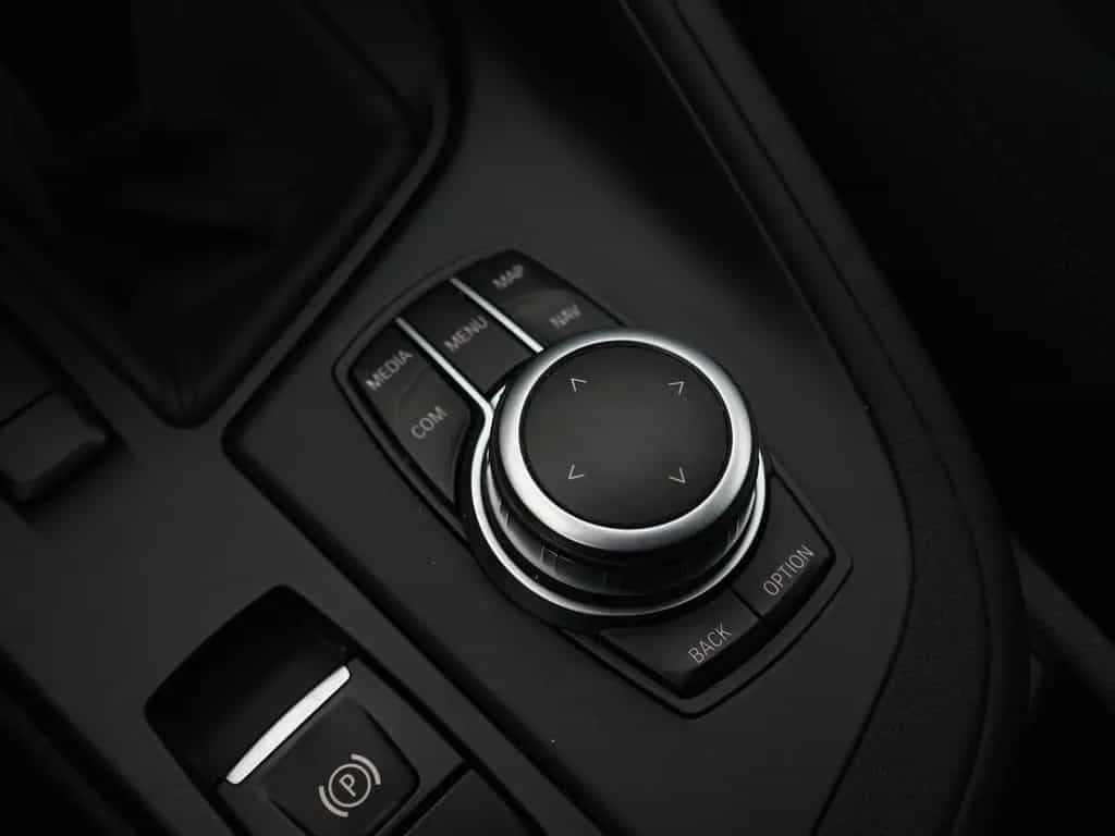 BMW X1 sDrive 18 d,LED,NAVI,TEMPO,KLIMA,KAM,STANDLÜF 05/2019-photo-22