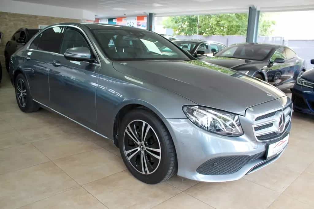 Mercedes-Benz E 200 E200 Avantgarde Automatik 360° Kamera AHK 06/2018-photo-0