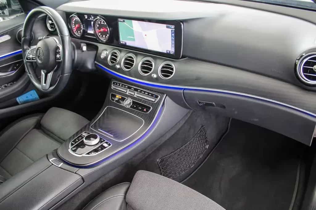 Mercedes-Benz E 200 E200 Avantgarde Automatik 360° Kamera AHK 06/2018-photo-16