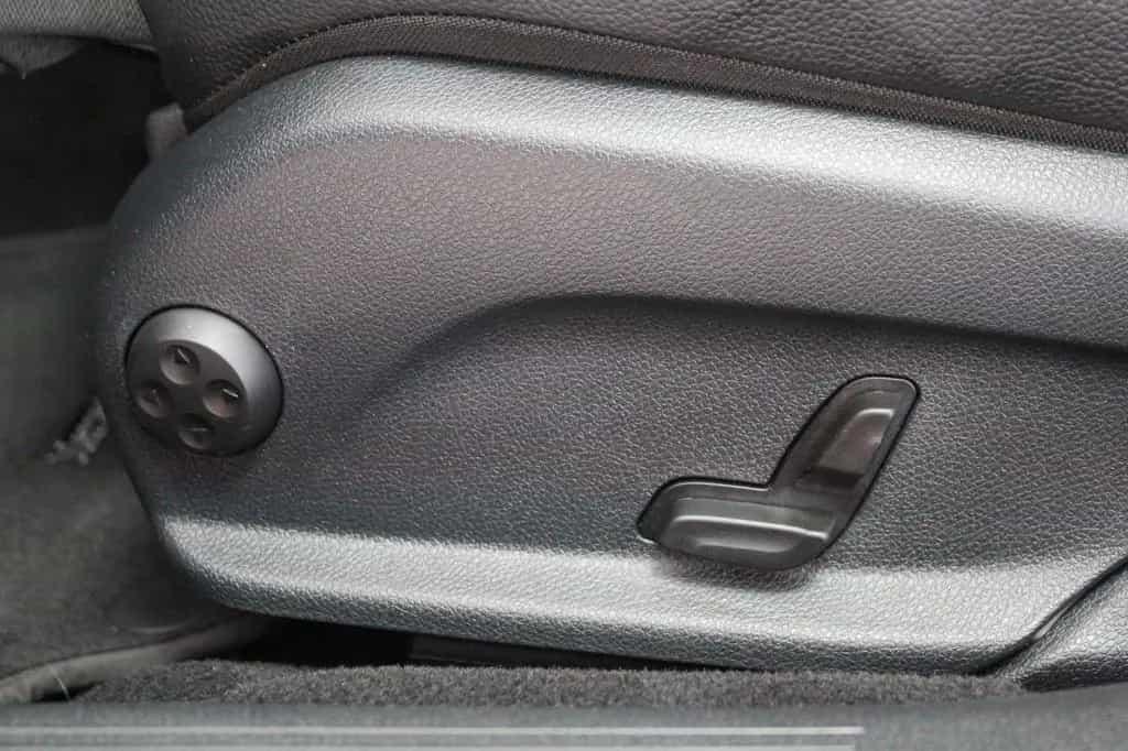 Mercedes-Benz E 200 E200 Avantgarde Automatik 360° Kamera AHK 06/2018-photo-22