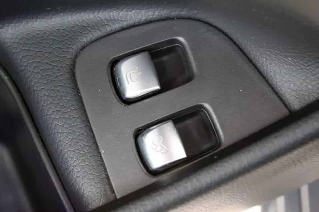 Mercedes-Benz E 200 E200 Avantgarde Automatik 360° Kamera AHK 06/2018-photo-23