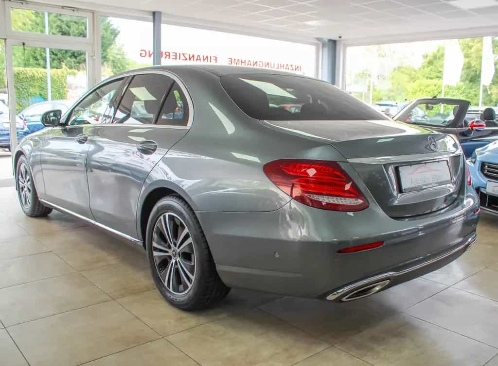 Mercedes-Benz E 200 E200 Avantgarde Automatik 360° Kamera AHK 06/2018-photo-4