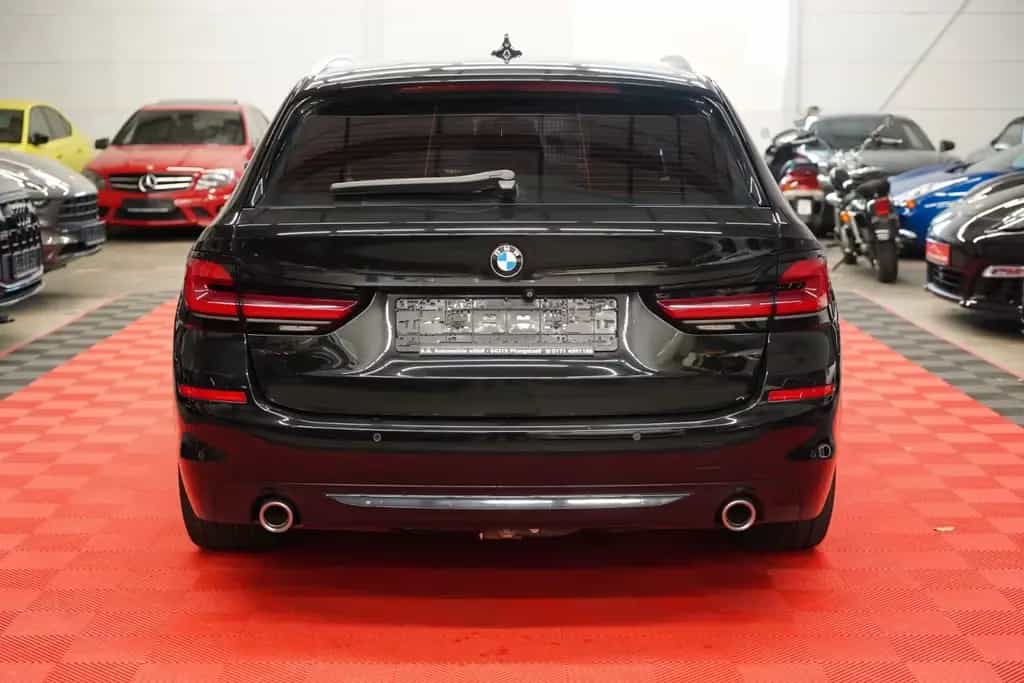 BMW 520 d G31 Touring *Unfallfrei*360°Cam*AHK 04/2018-photo-10