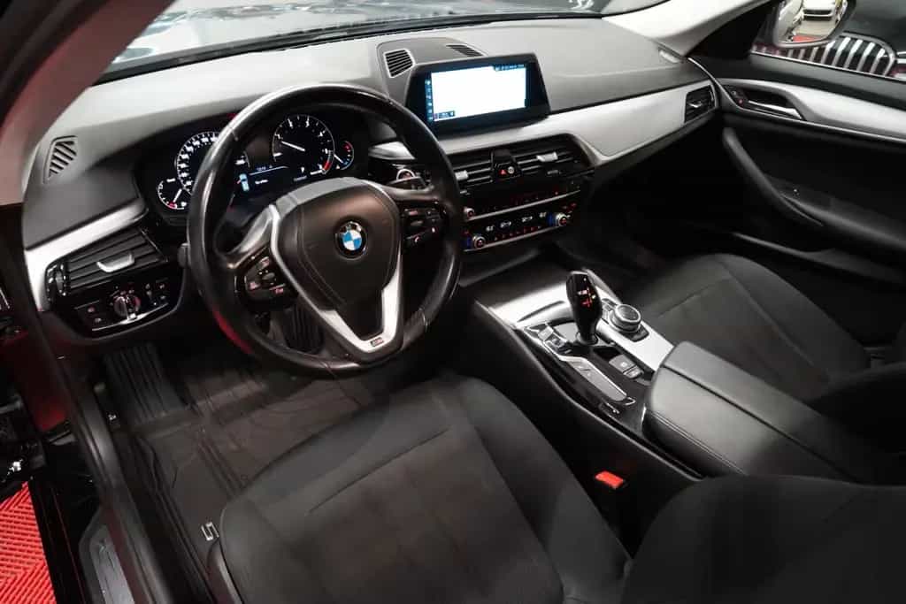 BMW 520 d G31 Touring *Unfallfrei*360°Cam*AHK 04/2018-photo-15