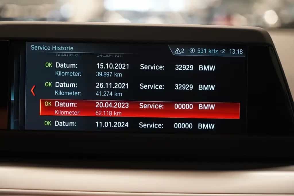 BMW 520 d G31 Touring *Unfallfrei*360°Cam*AHK 04/2018-photo-2