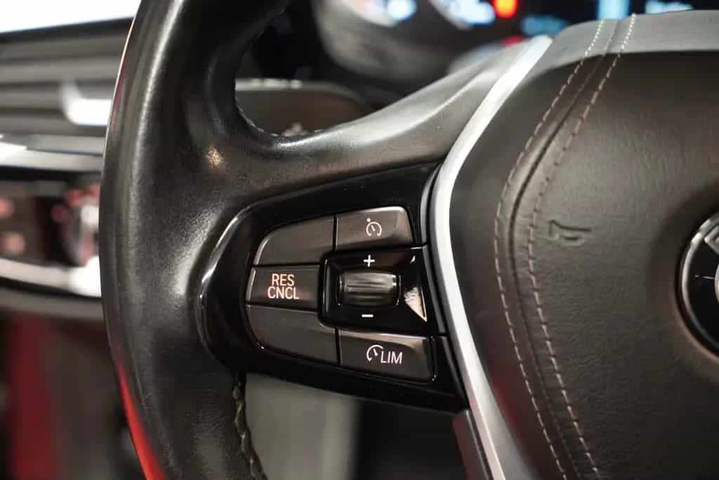 BMW 520 d G31 Touring *Unfallfrei*360°Cam*AHK 04/2018-photo-22