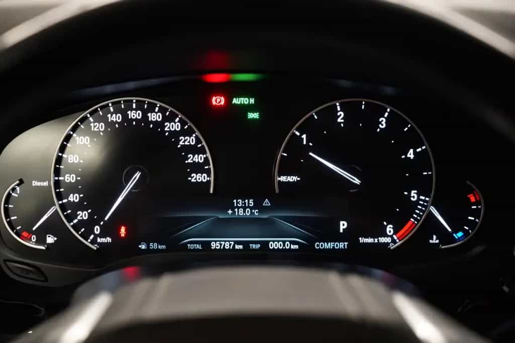 BMW 520 d G31 Touring *Unfallfrei*360°Cam*AHK 04/2018-photo-23