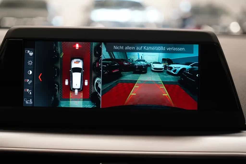 BMW 520 d G31 Touring *Unfallfrei*360°Cam*AHK 04/2018-photo-25