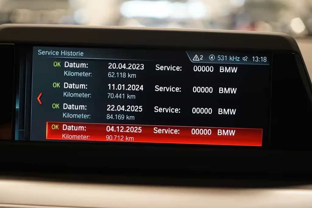 BMW 520 d G31 Touring *Unfallfrei*360°Cam*AHK 04/2018-photo-3