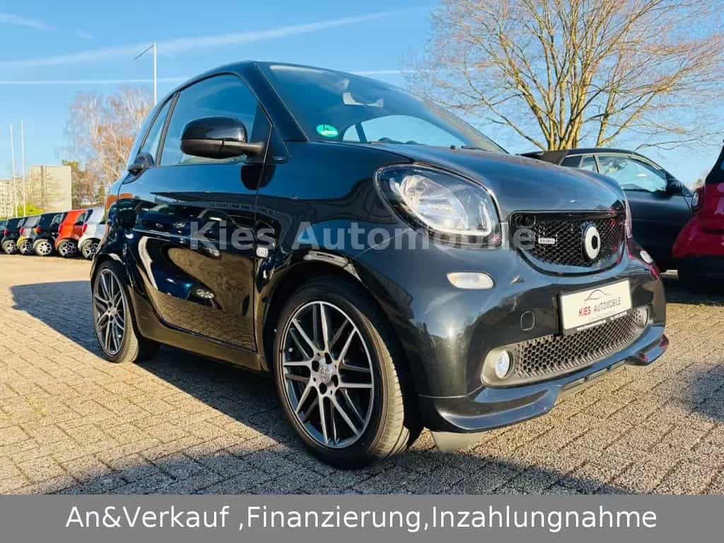 Smart ForTwo Brabus Xclusive 109Ps LEDER/JBL/NAVI/PANO 07/2017-photo-1