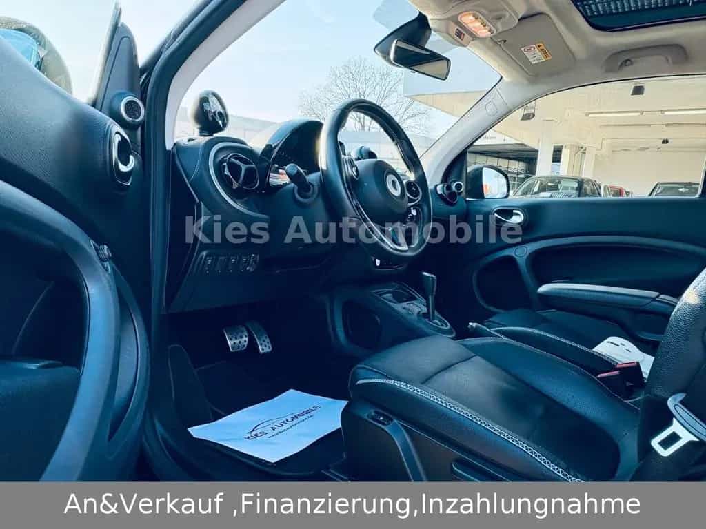 Smart ForTwo Brabus Xclusive 109Ps LEDER/JBL/NAVI/PANO 07/2017-photo-11