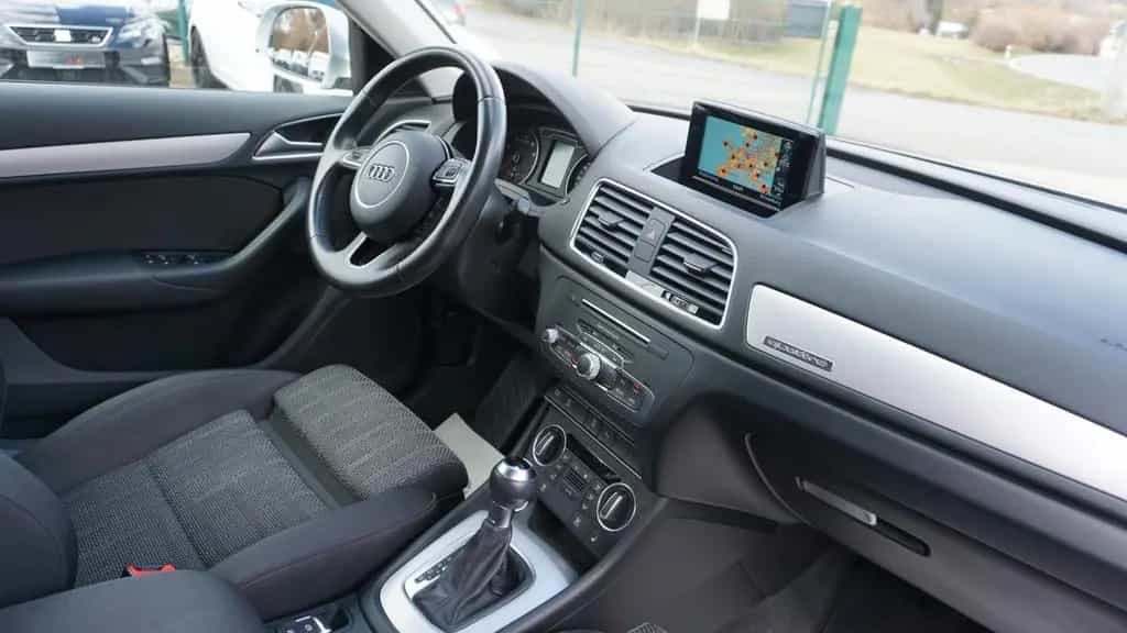 Audi Q3 2.0 TFSI Sport quattro*LED*Navig.*KeylessGO* 03/2017-photo-10