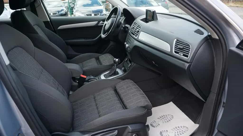 Audi Q3 2.0 TFSI Sport quattro*LED*Navig.*KeylessGO* 03/2017-photo-9