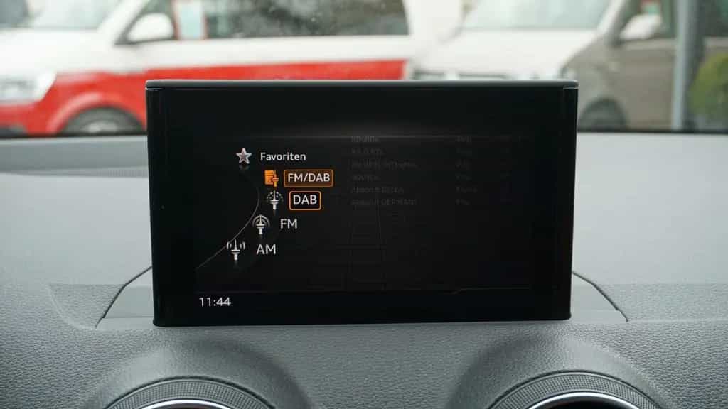 Audi Q2 1.4TFSI Sport*LED Scheinwerf.*AHK*Kamera*ACC* 08/2017-photo-20