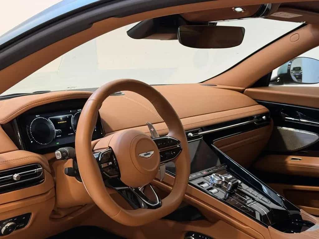 Aston Martin DB12 4.0 V8 | Satin Racing Green | 21 Felgen Sat 08/2024-photo-13